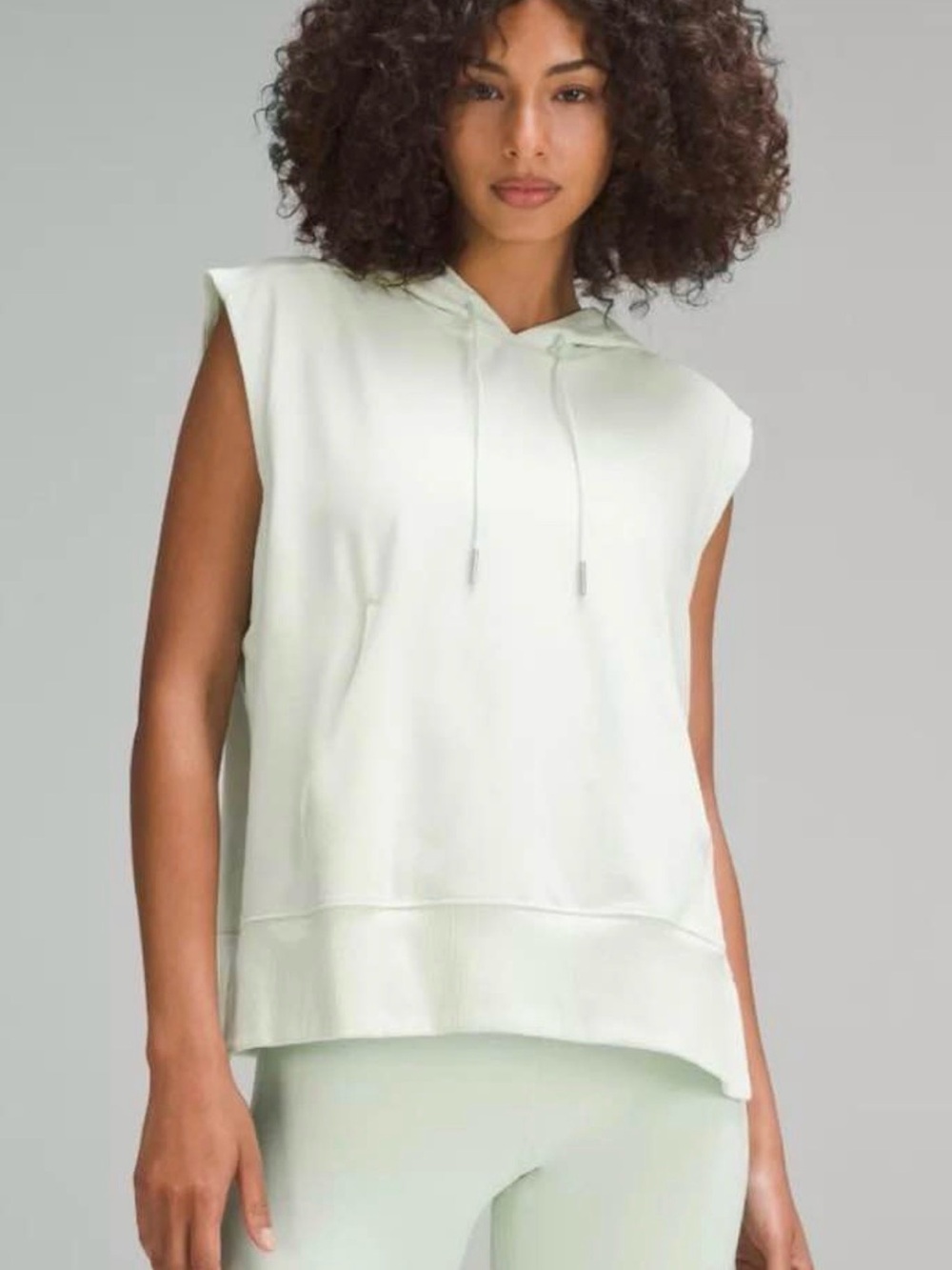 Lululemon Sleeveless Hooded Tank Top in Light Mint "Kohlrabi Green" Size 6